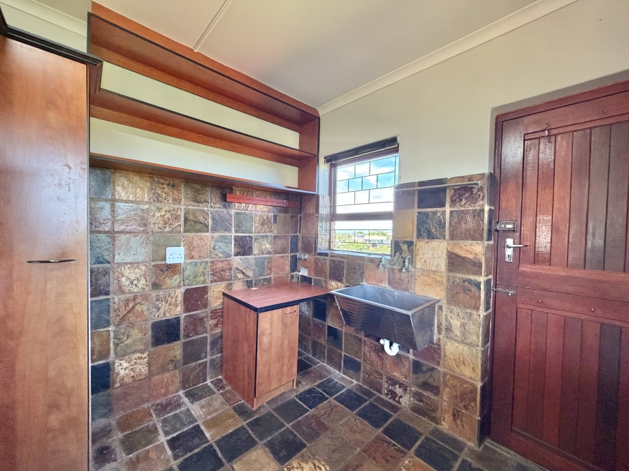 4 Bedroom Property for Sale in Noorsekloof Eastern Cape
